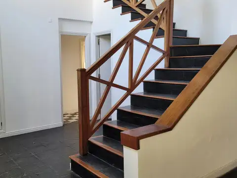 Casa 4 ambientes con 4 baños