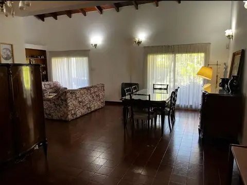 Casa en Venta con 1 cochera