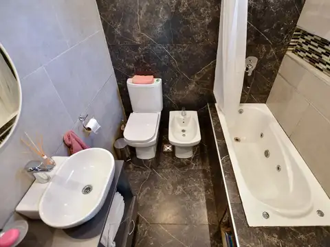 CASA EN VENTA LA PLATA