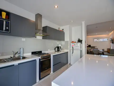 Casa 2 ambientes con 1 baño