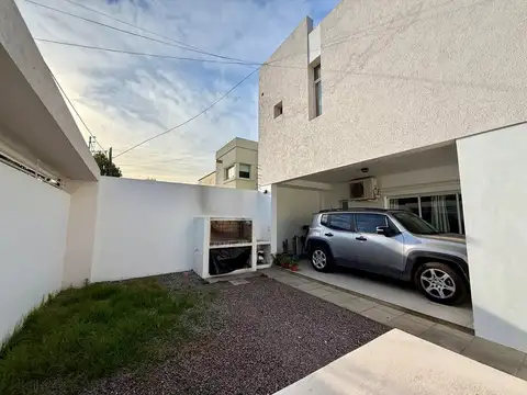 27 e/ 496 y 497 al 1700