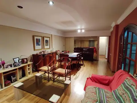 Casa 6 ambientes con 3 baños