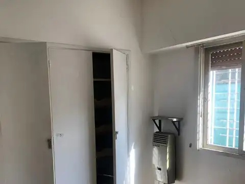 Depto Tipo Casa 4 ambientes con 1 baño