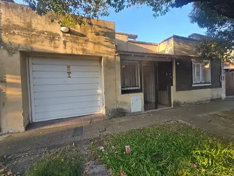 Casa en Venta en Morón, USD 79.900