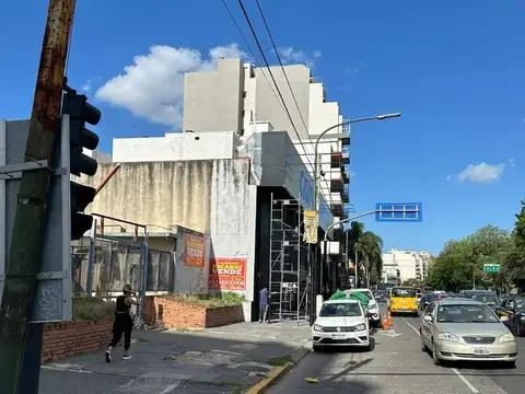 TIERRA A LA VISTA
