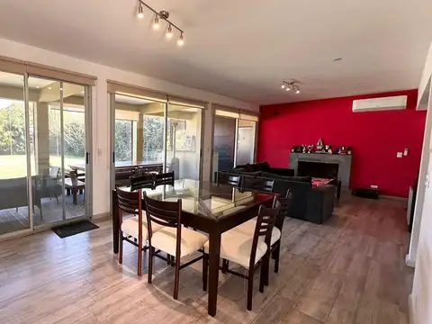 Casa en Venta en Garin, USD 360.000