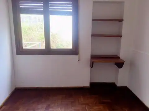 Casa 10 ambientes con 5 baños