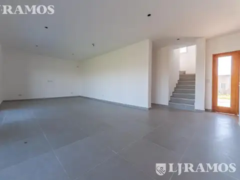 Casa en Alquiler de 3 dormitorios