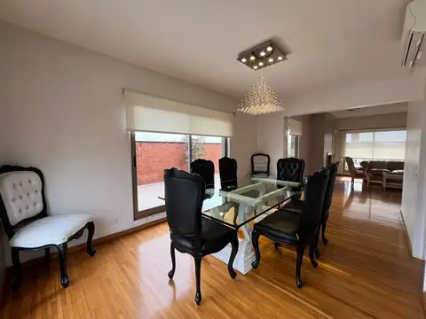 Departamento en Alquiler con 2 cocheras