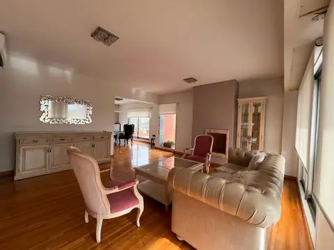 Departamento en Alquiler con 6 cocheras