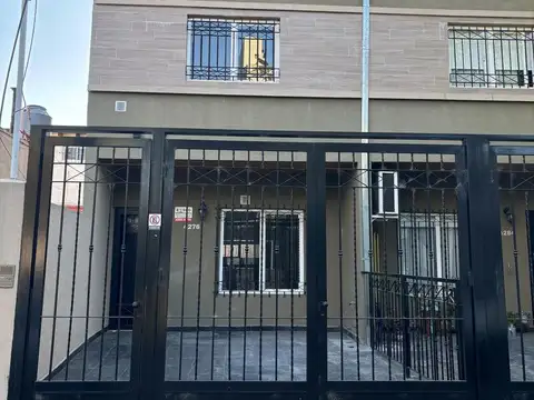 Pasaje Hungría  al 4200