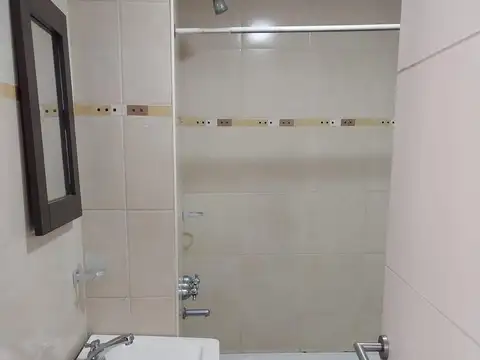 Departamento en Alquiler en Haedo, $ 600.000