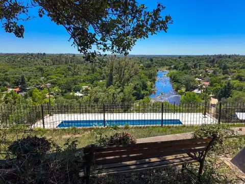 Casa 3 Dorm en venta Villa Los Aromos con Pileta