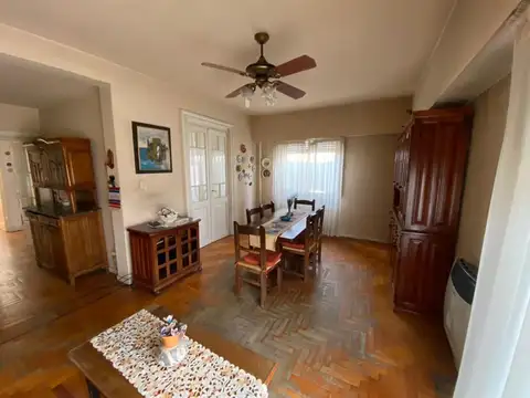 Departamento 4 ambientes con 2 baños