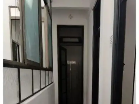 VENTA / PARQUE PATRICIOS DEPTO ESTILO PH 2 AMB / 54 m2 / APTO CREDITO HIPOTECARIO/ RECIEN PINTA...