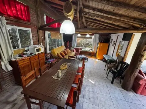 Casa 2 ambientes con 1 baño
