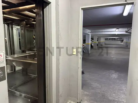 VENTA COCHERA en VILLA DEL PARQUE  BAJAS EXPENSAS