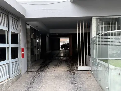 VENTA COCHERA en VILLA DEL PARQUE  BAJAS EXPENSAS