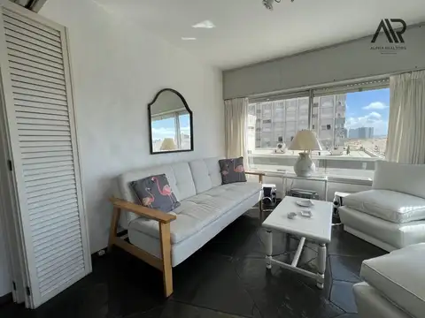 Apartamento en venta c/ cochera en Península