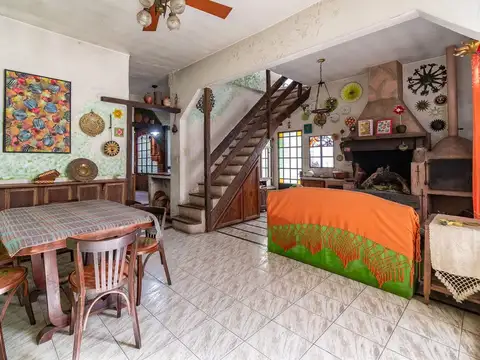 Venta, Casa 5 ambientes con parque Apto Credito