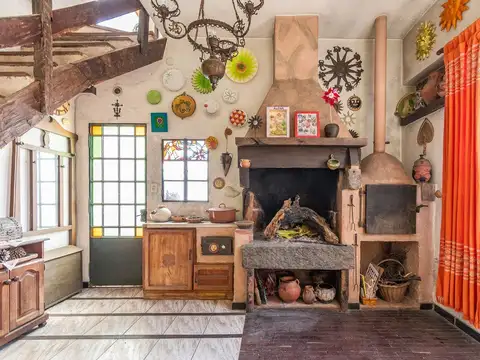 Venta, Casa 5 ambientes con parque Apto Credito