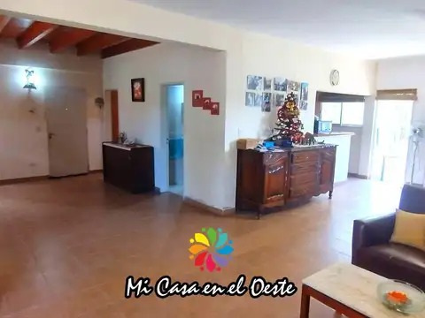 Casa en Venta con 1 cochera