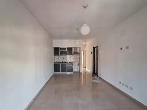 Depto Tipo Casa en Alquiler de 3 ambientes