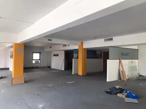 Oficina  en alquiler en Microcentro de 210 m2 con balcón ter