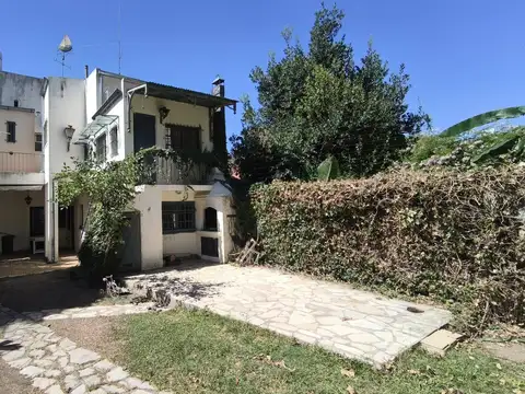 Casa en venta en  Quilmes