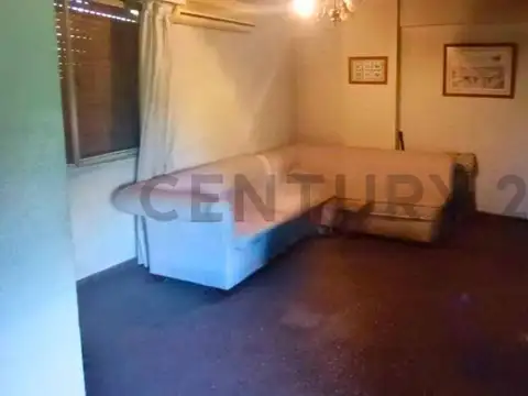 Departamento 6 ambientes con 1 baño