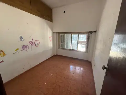 Casa sobre Lote Propio con Cochera, Patio y Gran Potencia