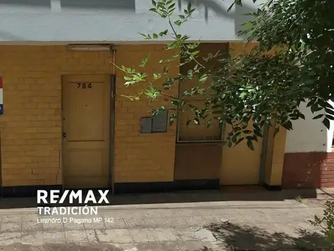 Pensión en Venta de 8 dormitorios frente a la UNNE