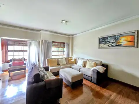 Casa en Venta en Villa Sarmiento, USD 490.000