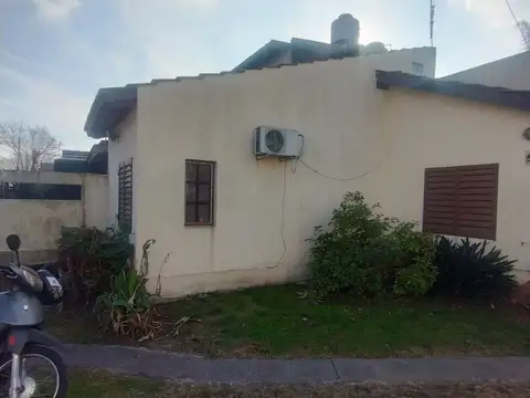 Casa en Venta en Villa Santos Tesei, USD 75.000