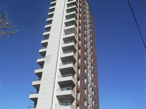 VENTA/ DEPARTAMENTO SEMIPISO /COCHERA /RAFAELA