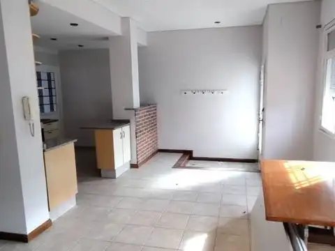 Depto Tipo Casa en Alquiler de 2 ambientes