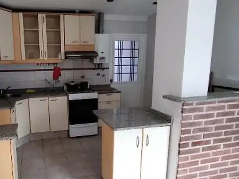 Depto Tipo Casa en Alquiler de 1 dormitorio
