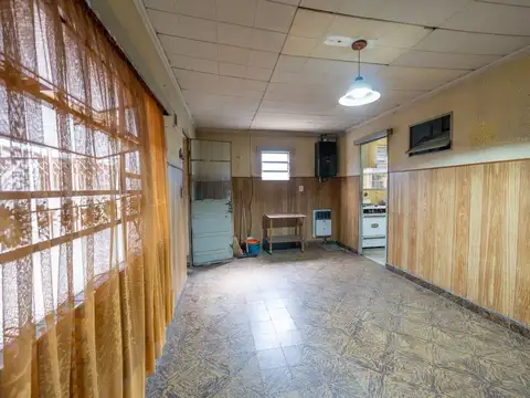 Casa 4 ambientes con 1 baño