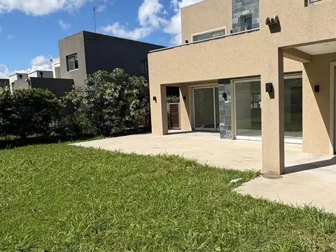 Casa en venta en barrio San Matias, Escobar