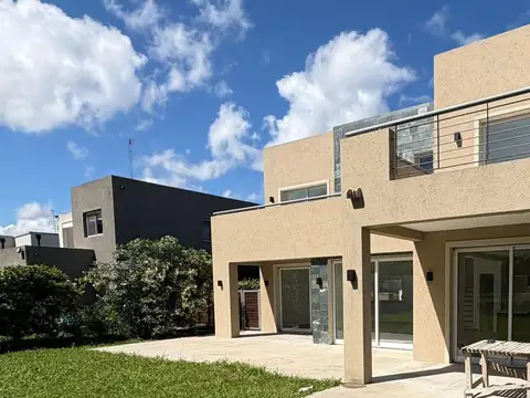 Casa en venta en barrio San Matias, Escobar