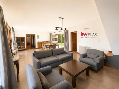 Casa 5 ambientes con 3 baños