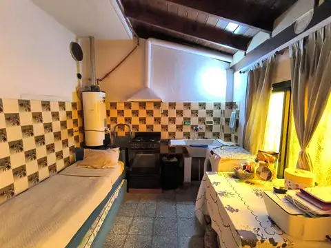 Casa 2 ambientes con 1 baño