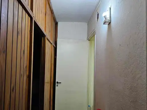 VENTA GALPON CON DEPTO EN LOMAS DE ZAMORA