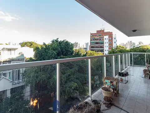 Avenida Elcano 3400