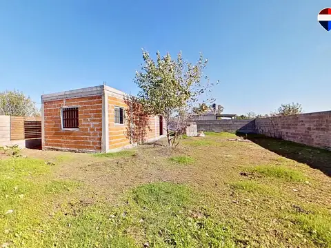 VENTA CASA BARRIO CERRADO CON PORTÓN EN PILAR