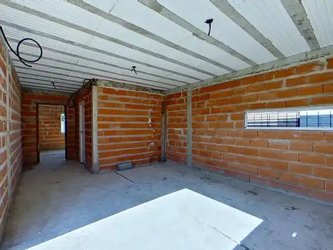 Casa 2 ambientes con 1 baño