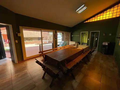 Casa 6 ambientes con 5 baños