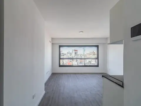 Avenida Valentín Alsina 1200, Piso 0