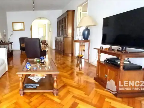  NUEVO PRECIO  Impecable Depto 3 amb al frente con balcón y baulera- PLENO CORAZON DE QUILMES 