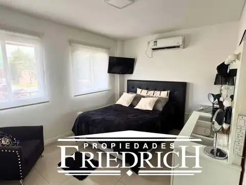 Casa en Venta con 7 cocheras